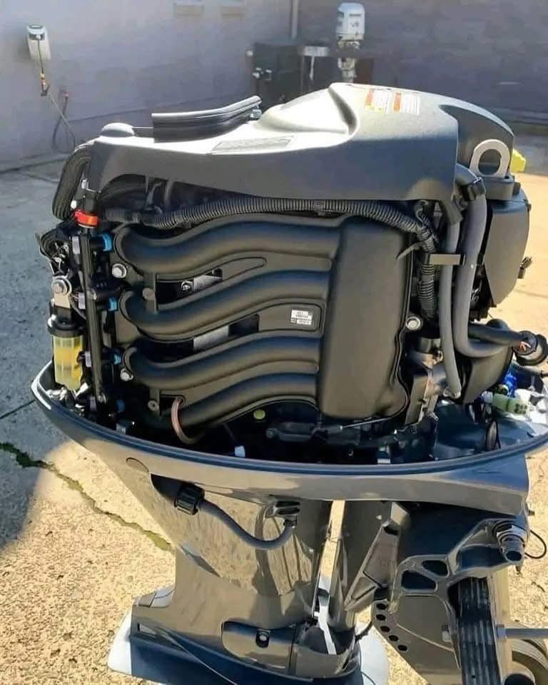 Yamaha Outboard Engine
